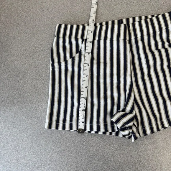 Girls Striped Shorts - Picture 7 of 7
